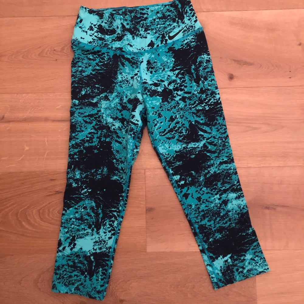 Nike - Capri workout leggings